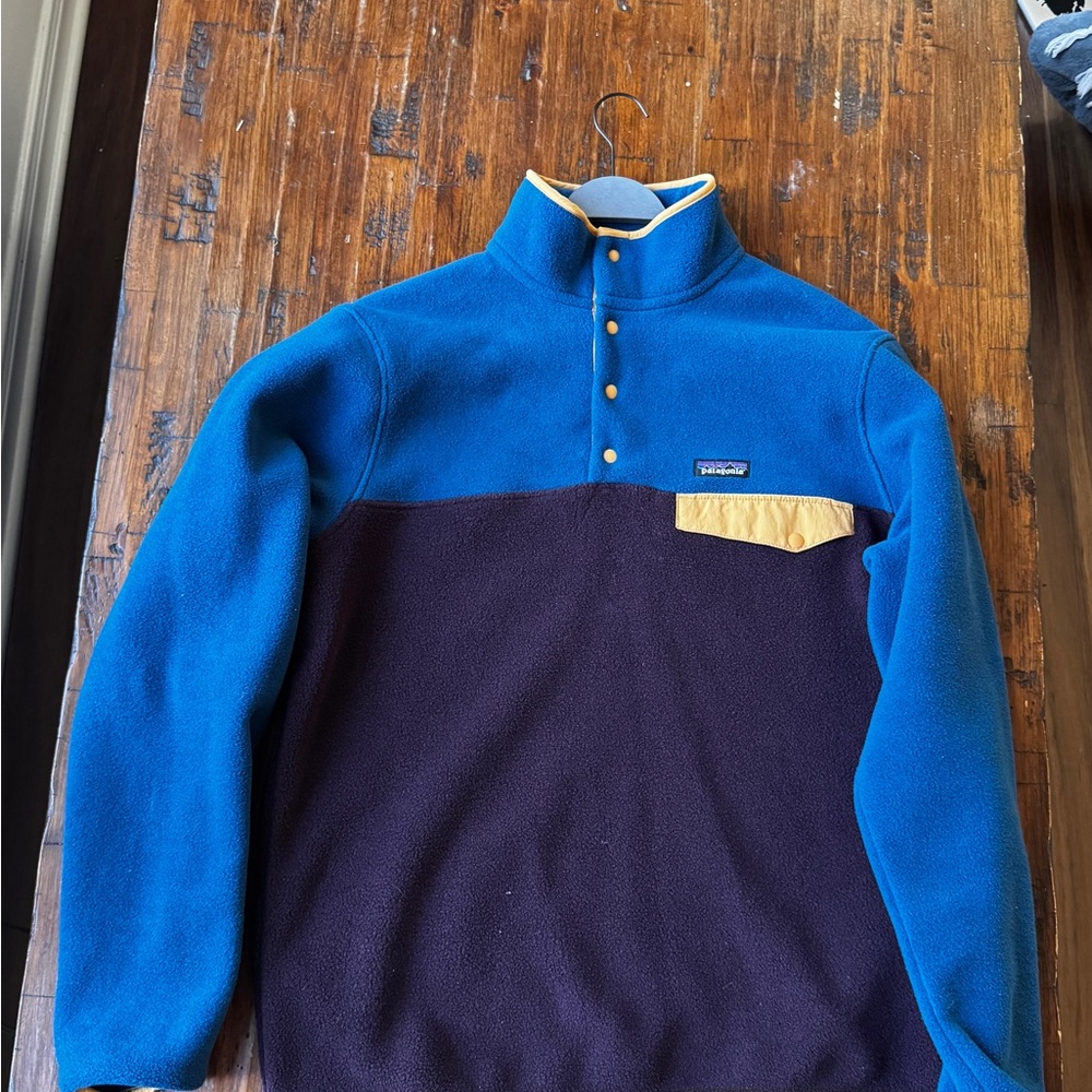 Patagonia Fleece Pullover in Royal Blue, Navy & Cream